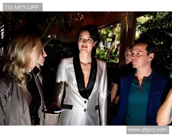 足球明星与普通人亲密互动的真实瞬间展现生活中的接地气魅力