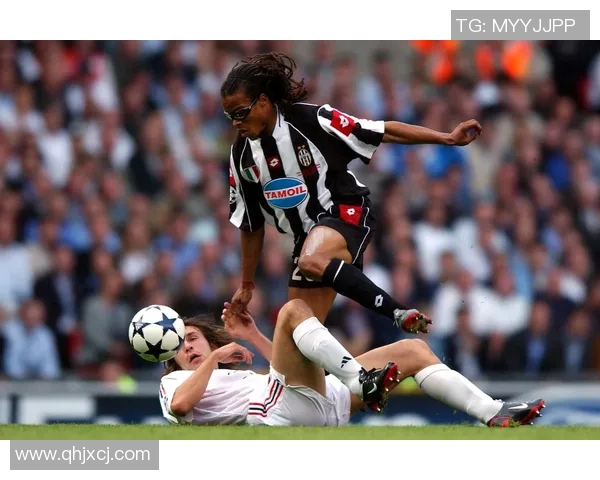 足球明星中的眼镜潮流盘点那些戴眼镜的球员们